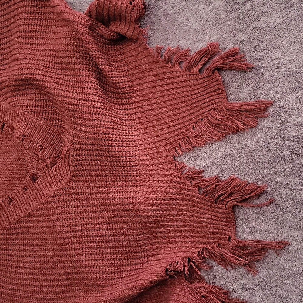 Cropped Sweater - Picture 4 of 4